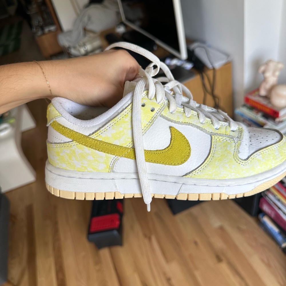 Nike Dunk Low Yellow Strike, Women’s 7.5 - Picture 7 of 8